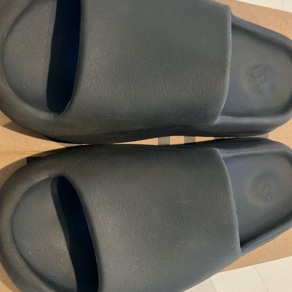 adidas Black Slippers with Comfortable Flat Sole and Minimalist Design - Picture 10 of 10